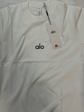 ALO Yoga White Short Sleeve Tee with Black Logo